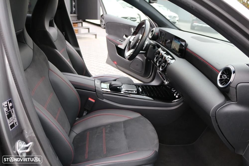 Mercedes-Benz A 250 e 8G-DCT AMG Line - 17