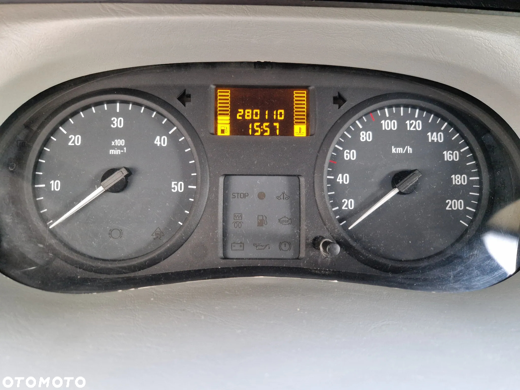 Opel Vivaro - 10