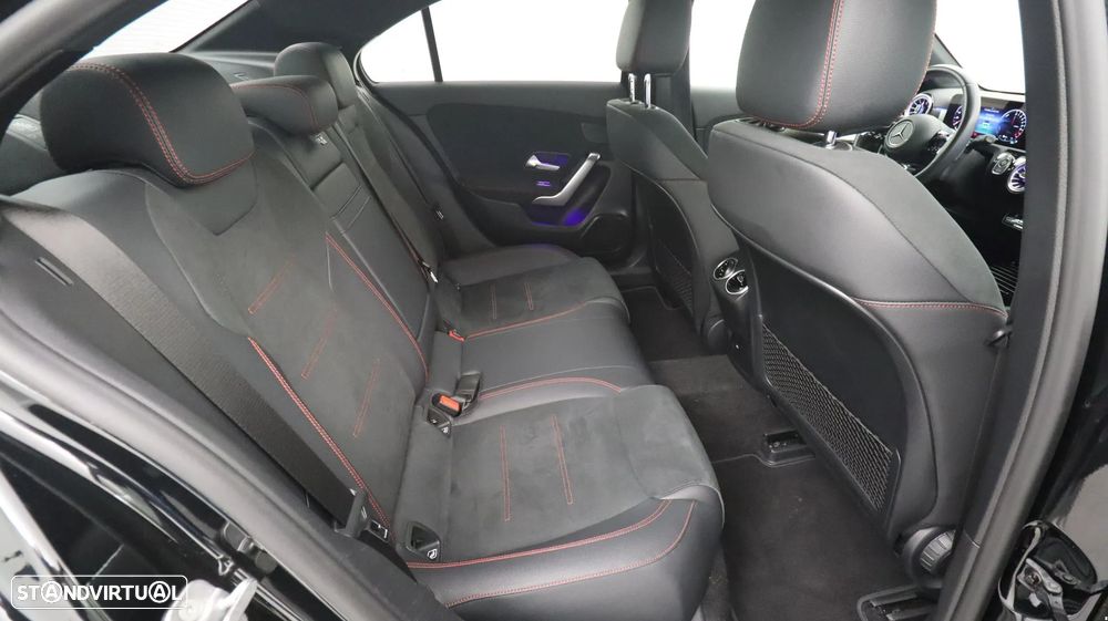 Mercedes-Benz A 180 Limousine d AMG Line Aut. - 28