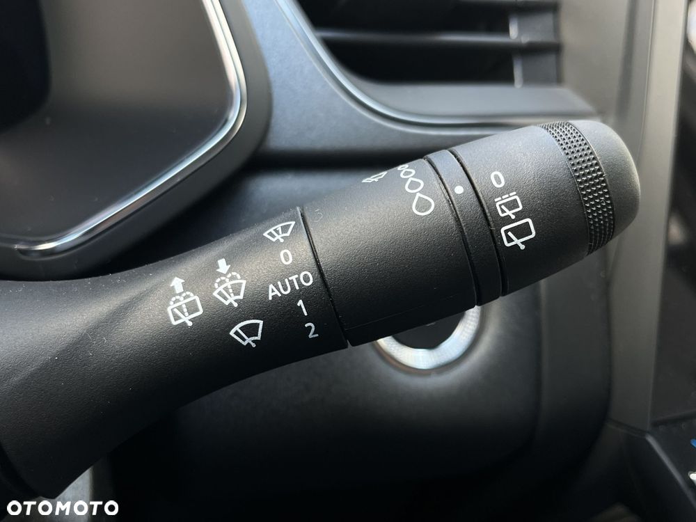 Renault Captur 1.3 TCe mHEV Techno EDC - 21