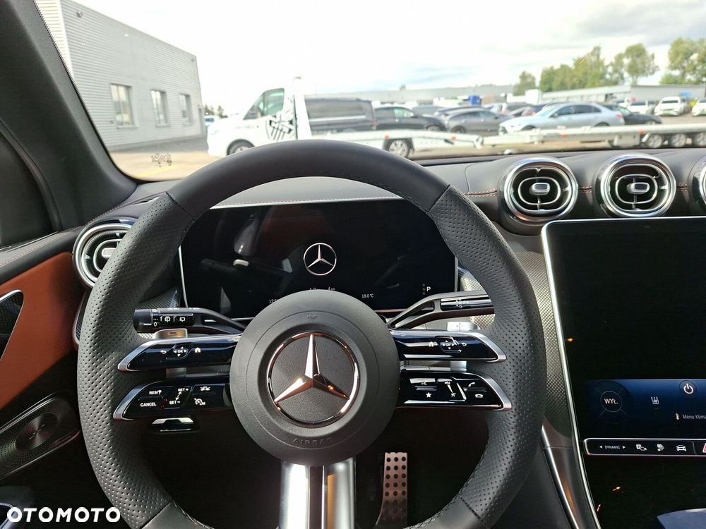 Mercedes-Benz GLC - 11