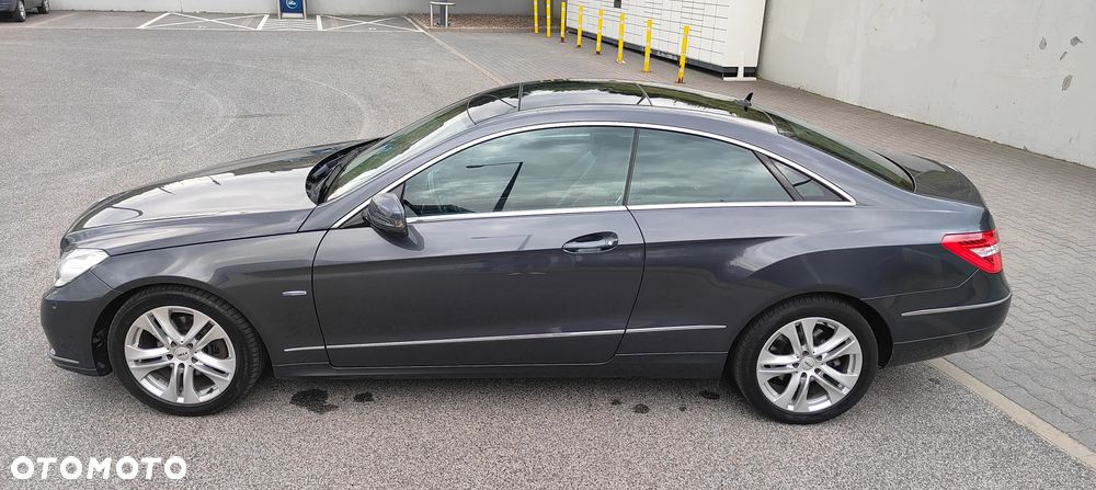 Mercedes-Benz Klasa E 250 CGI BlueEff - 36