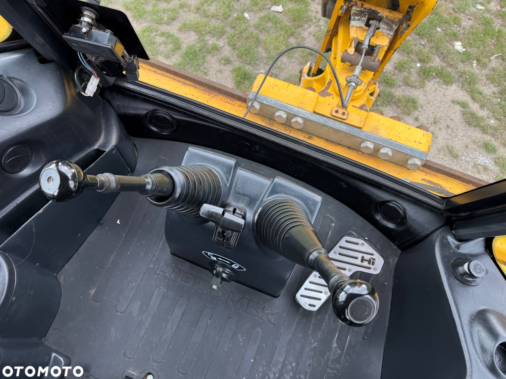Waryński 102 S - 14