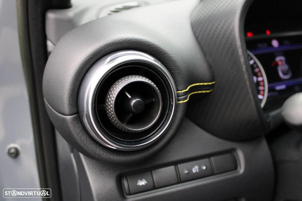 Nissan Juke 1.0 DIG-T Kiiro - 24