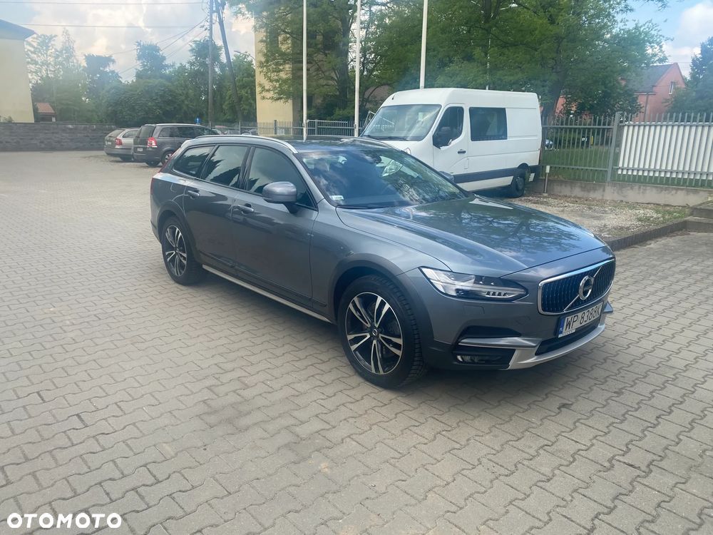 Volvo V90 Cross Country D5 AWD Pro - 25