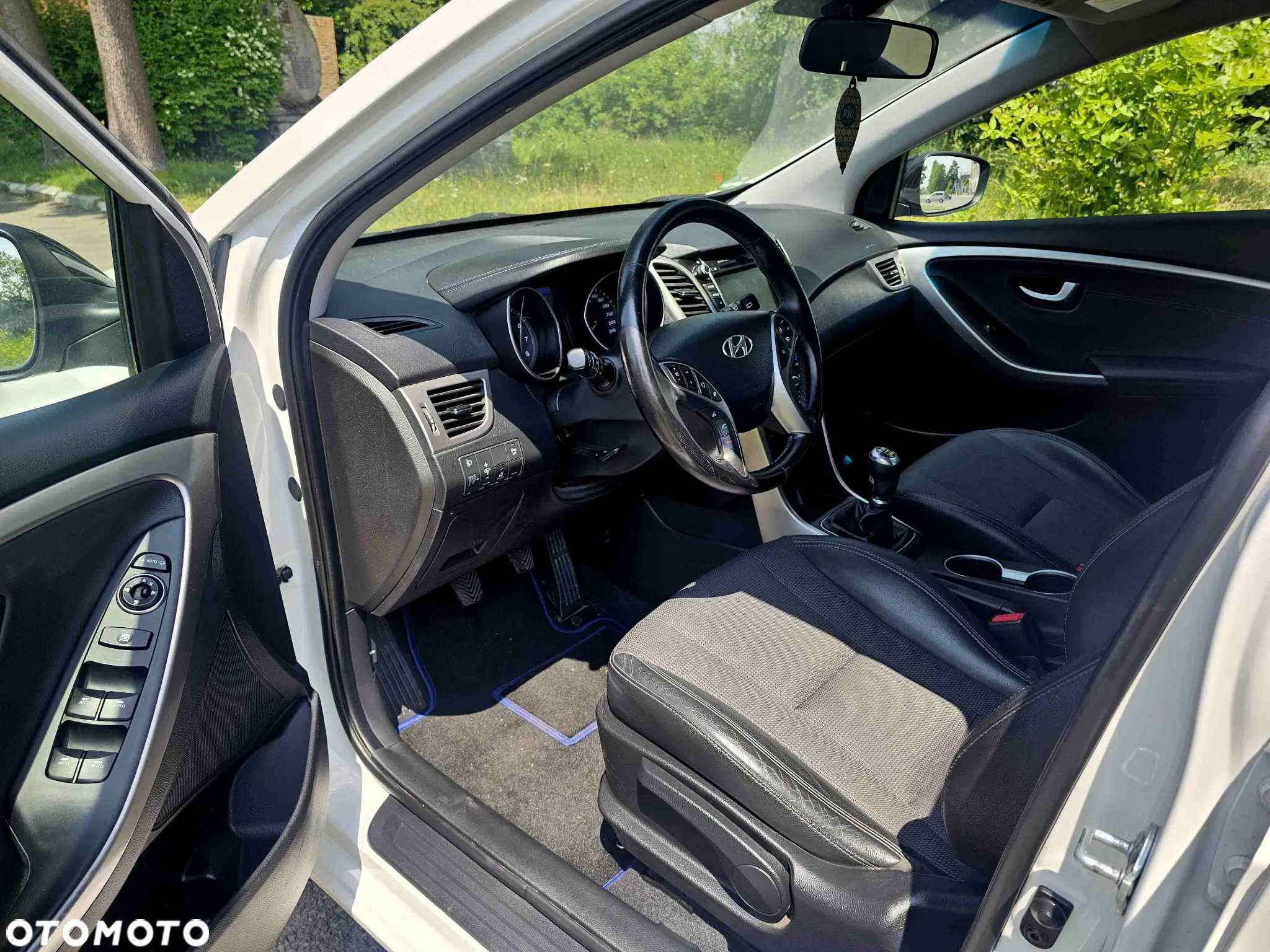 Hyundai i30 1.6 GDI Premium - 12