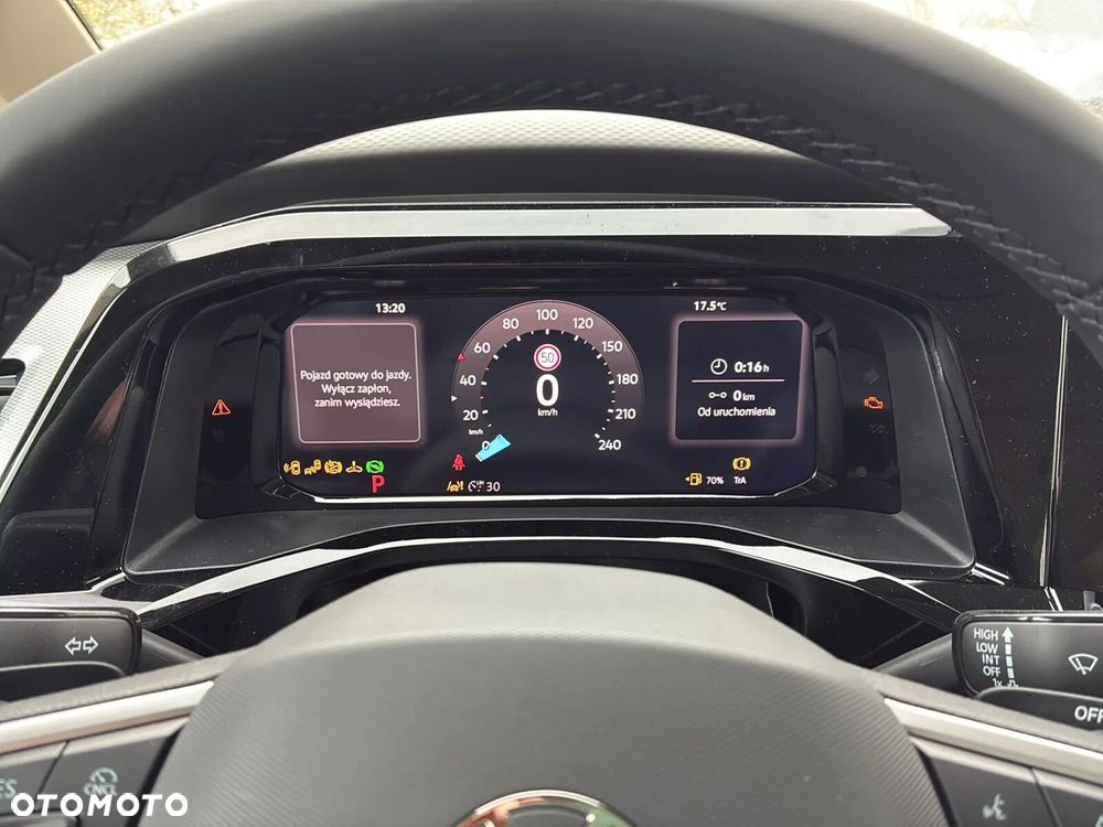 Volkswagen Multivan - 25