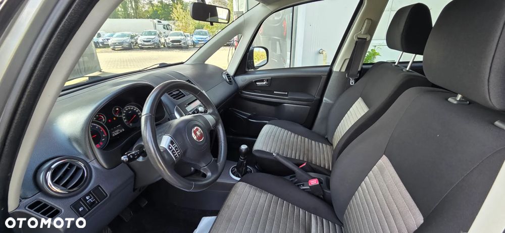 Fiat Sedici 1.6 16V 4x2 Emotion - 27