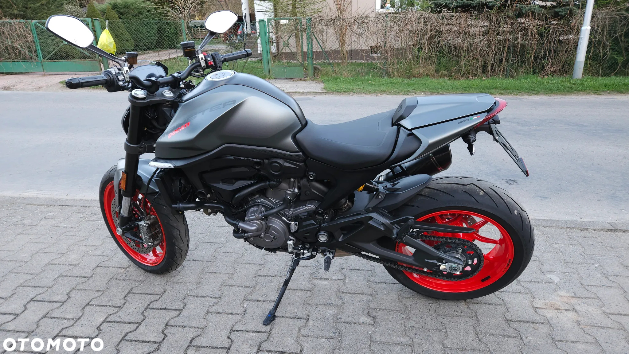 Ducati Monster - 22
