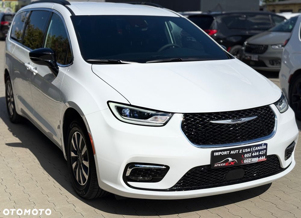 Chrysler Pacifica - 5
