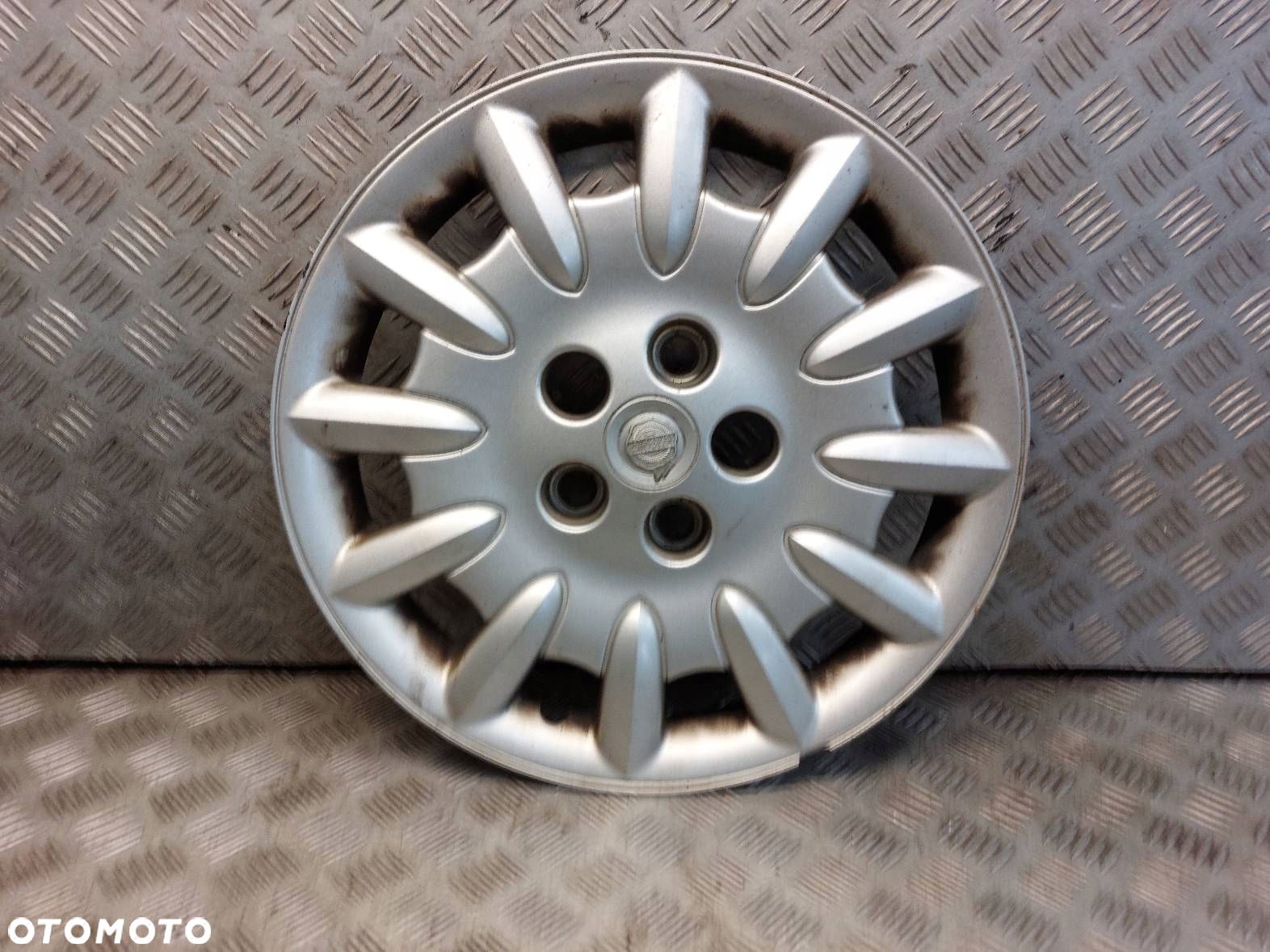 KOŁPAKI 16" CHRYSLER VOYAGER IV - 1