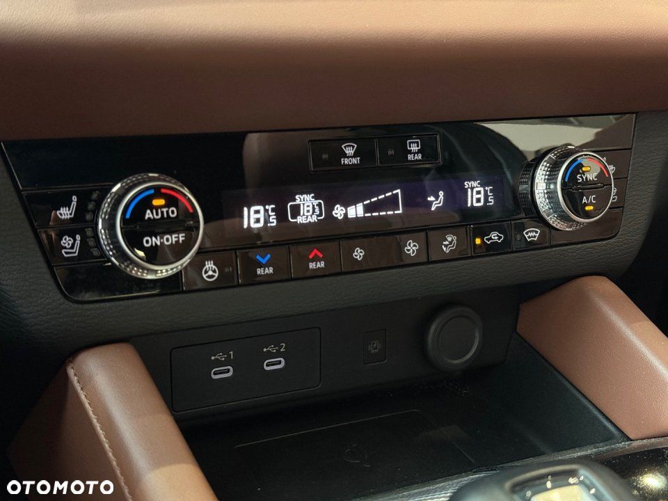 Mitsubishi Outlander - 6