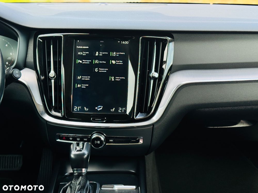 Volvo V60 D3 Momentum Pro - 20