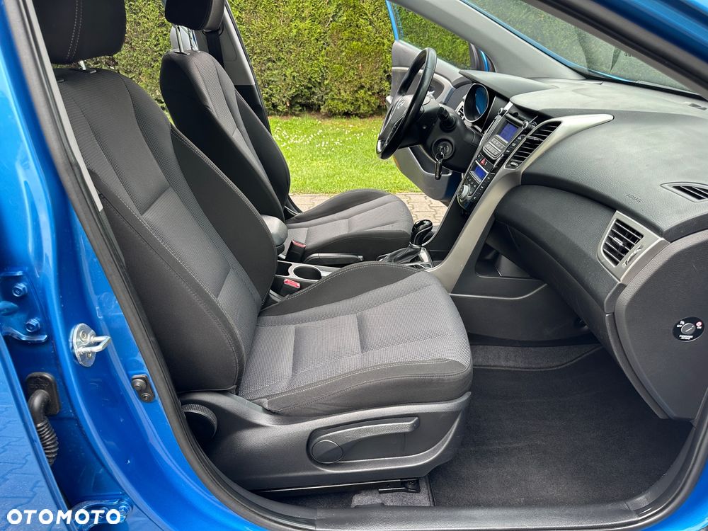 Hyundai i30 Kombi 1.6 GDi DCT Premium - 23