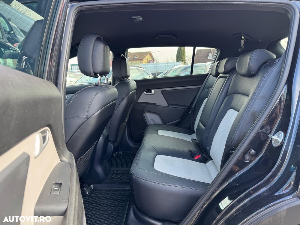 Kia Sportage 1.7 CRDI 2WD ISG Dream-Team Edition - 7