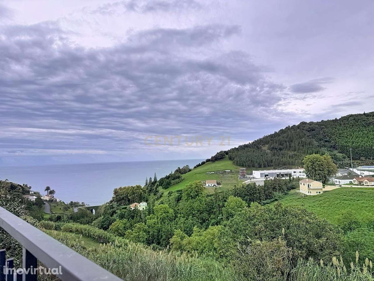 Moradia Recente com Vista Mar e Serra – Qualidade, Conforto e Tranquil - Grande imagem: 4/23