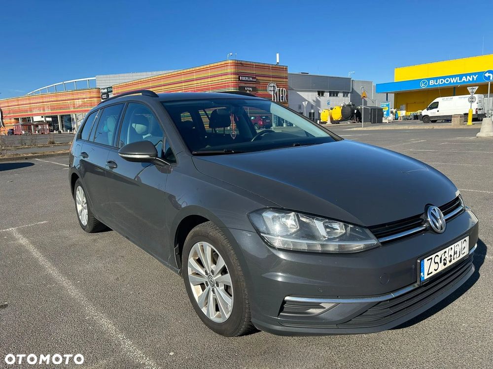 Volkswagen Golf - 2