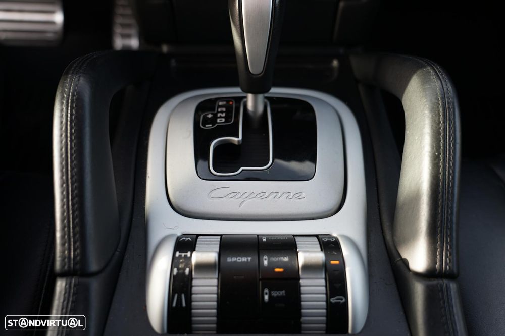 Porsche Cayenne S Tiptronic - 30