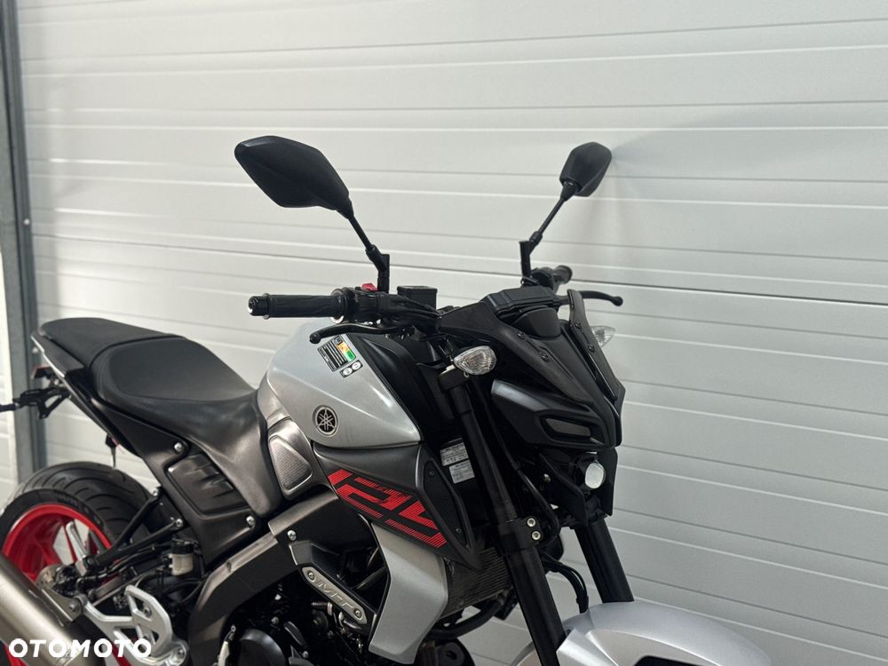 Yamaha MT - 8