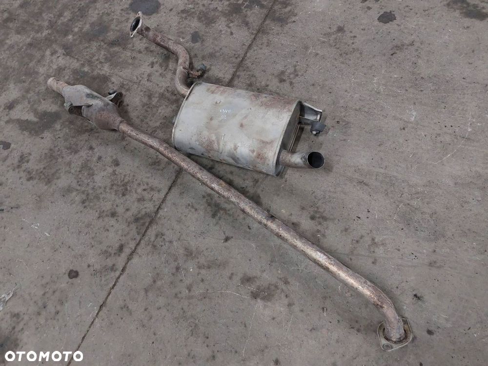 TŁUMIK WYDECH ŚRODKOWY + KOŃCOWY TOYOTA COROLLA VERSO II 2.0 D4D - 1