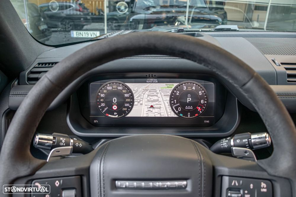 Land Rover Defender - 18