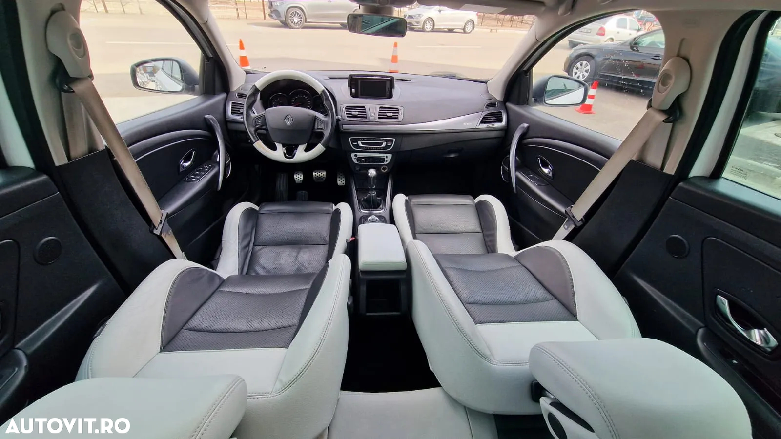 Renault Megane ENERGY dCi 110 GT LINE - 37