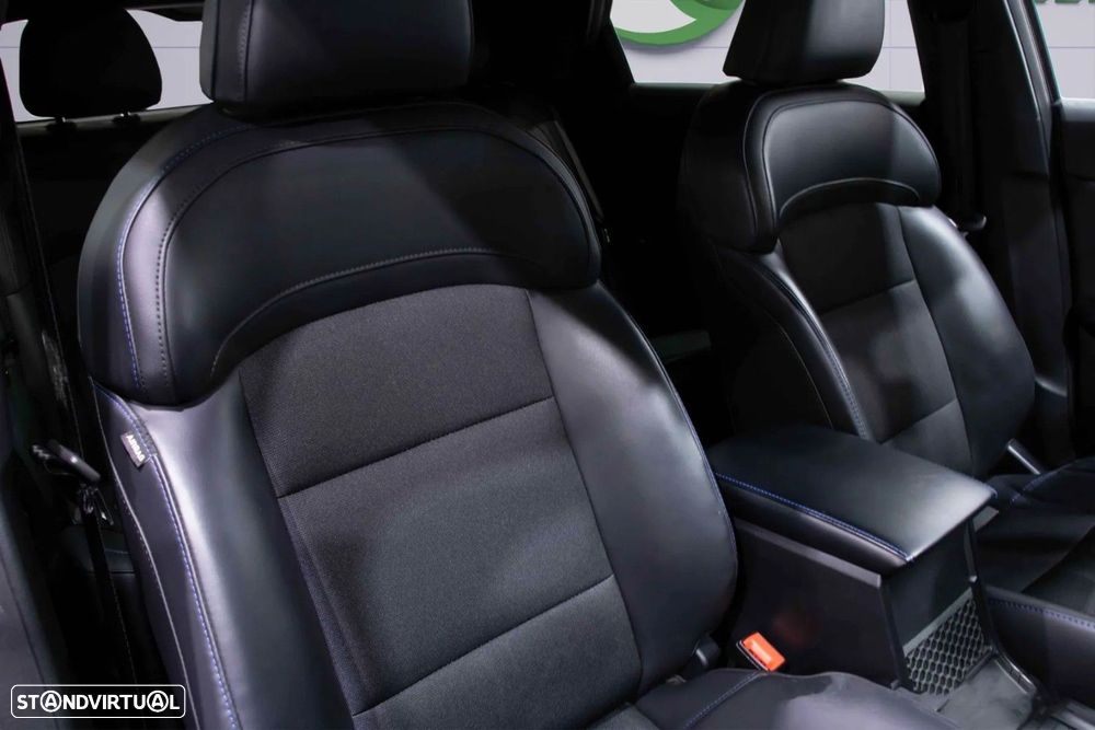 MG MG4 64 kWh Luxury - 12