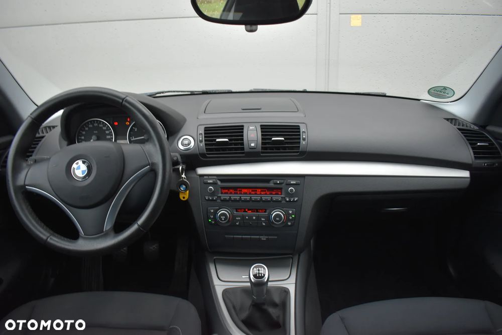 BMW Seria 1 116i - 6