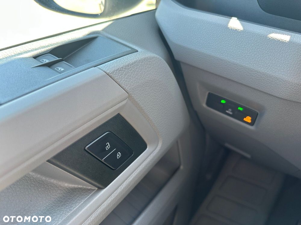 Volkswagen Crafter Skrzyniowy z podwójną kabiną - 17