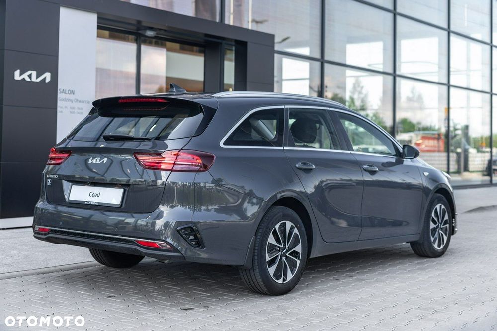 Kia Ceed - 4