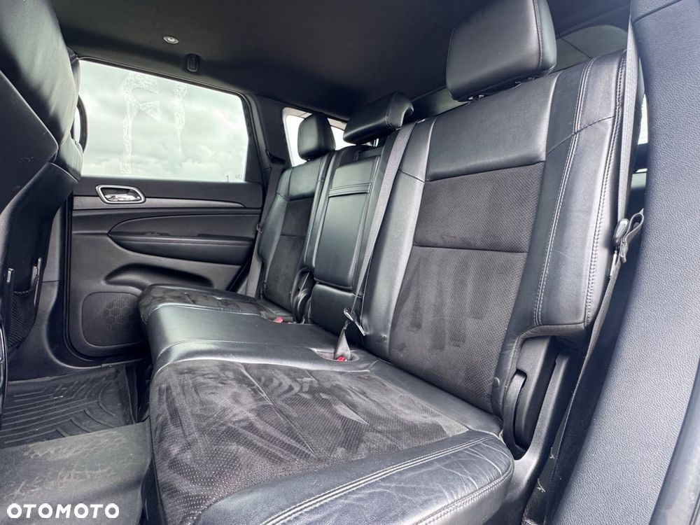 Jeep Grand Cherokee - 16