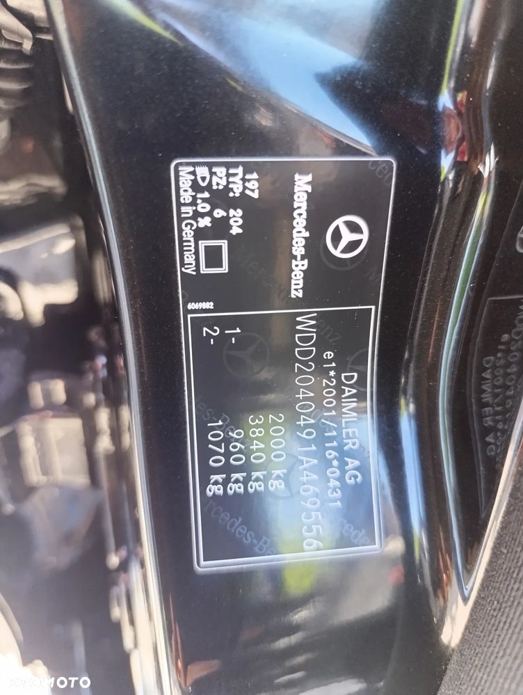 Mercedes-Benz Klasa C 180 CGI Automatik BlueEFFICIENCY Avantgarde - 25