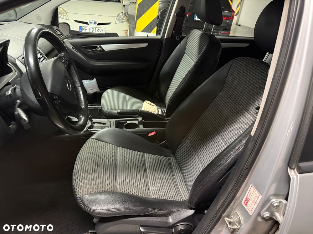 Mercedes-Benz Klasa A 180 CDI Autotronic Avantgarde Edition 10 - 15