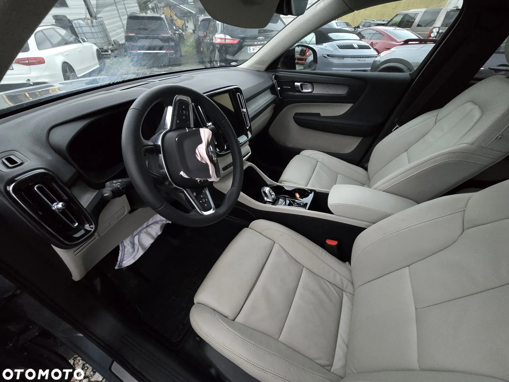 Volvo XC 40 - 8