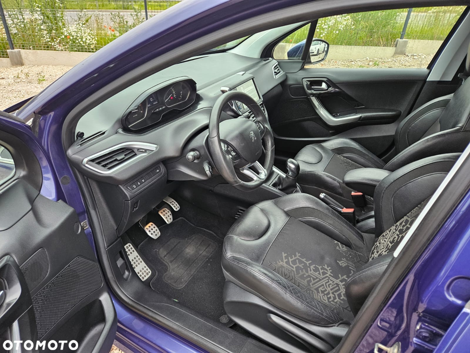 Peugeot 208 1.6 BlueHDi Allure S&S - 7