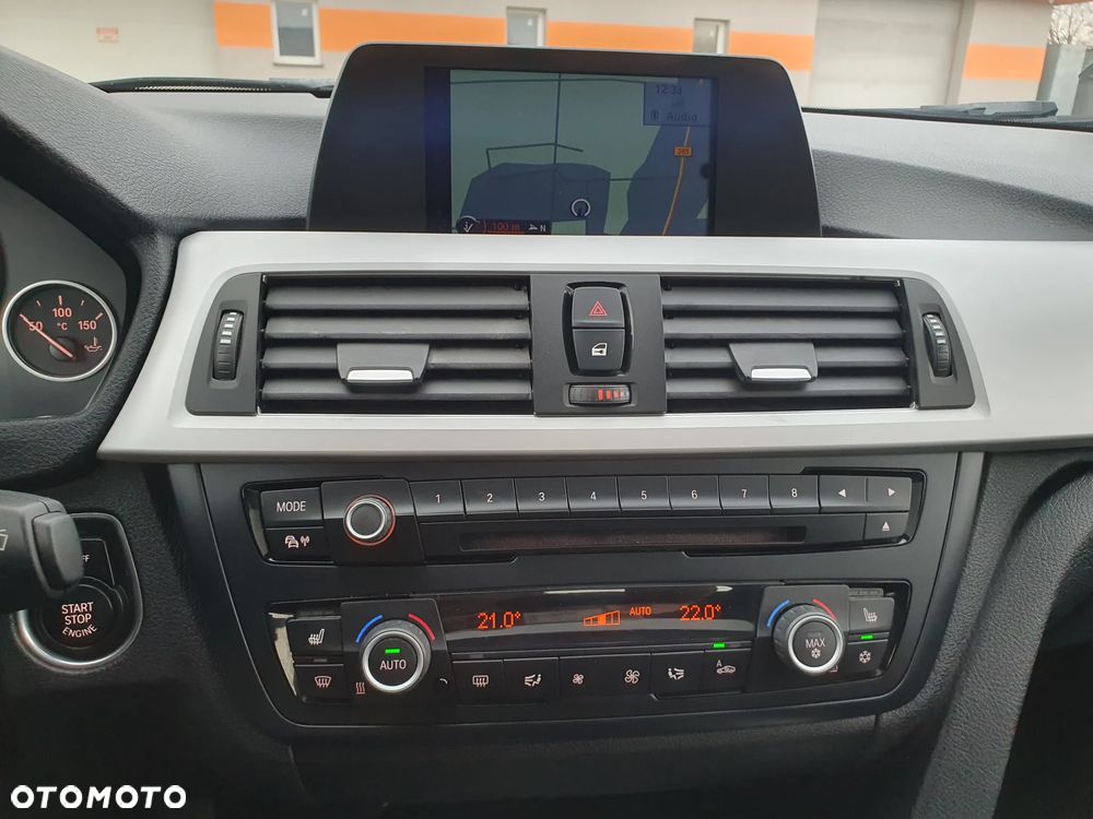 BMW Seria 3 318d DPF - 18