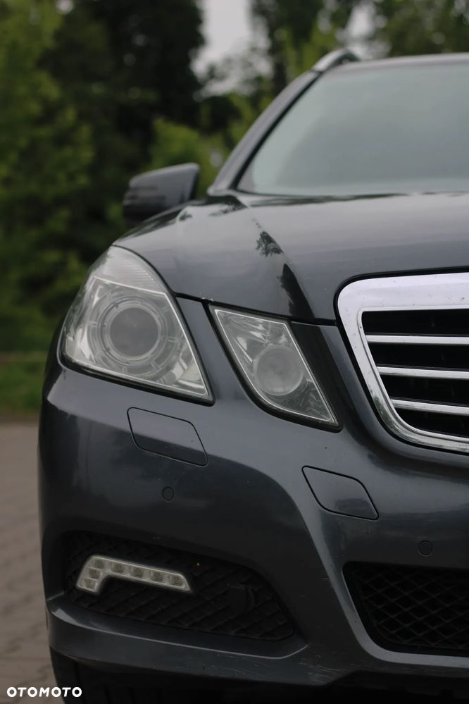 Mercedes-Benz Klasa E 250 CGI BlueEffICIENCY Avantgarde - 3