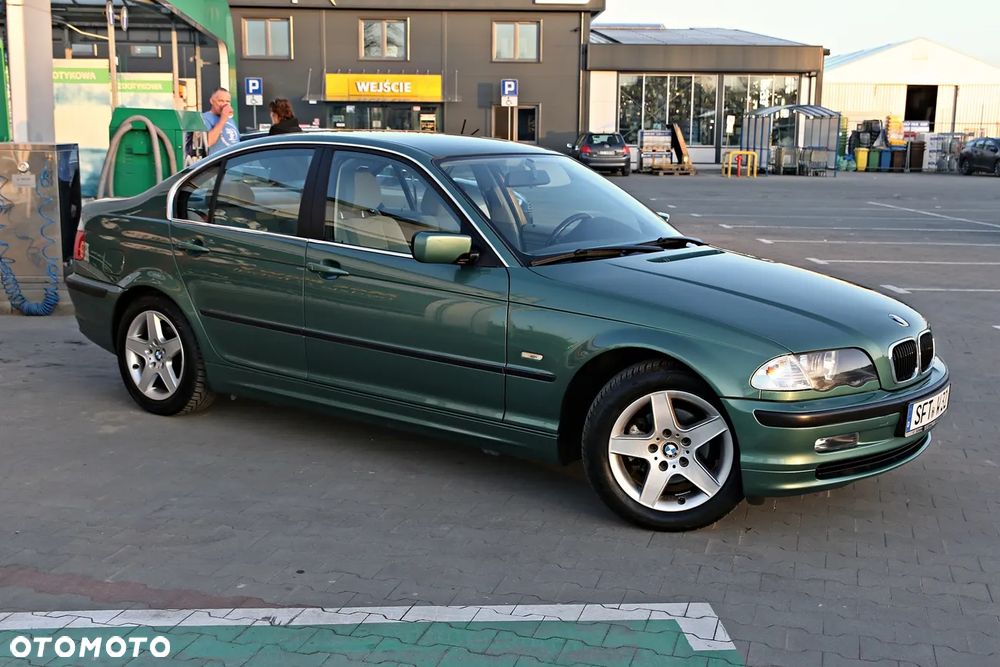 BMW Seria 3 320i - 16