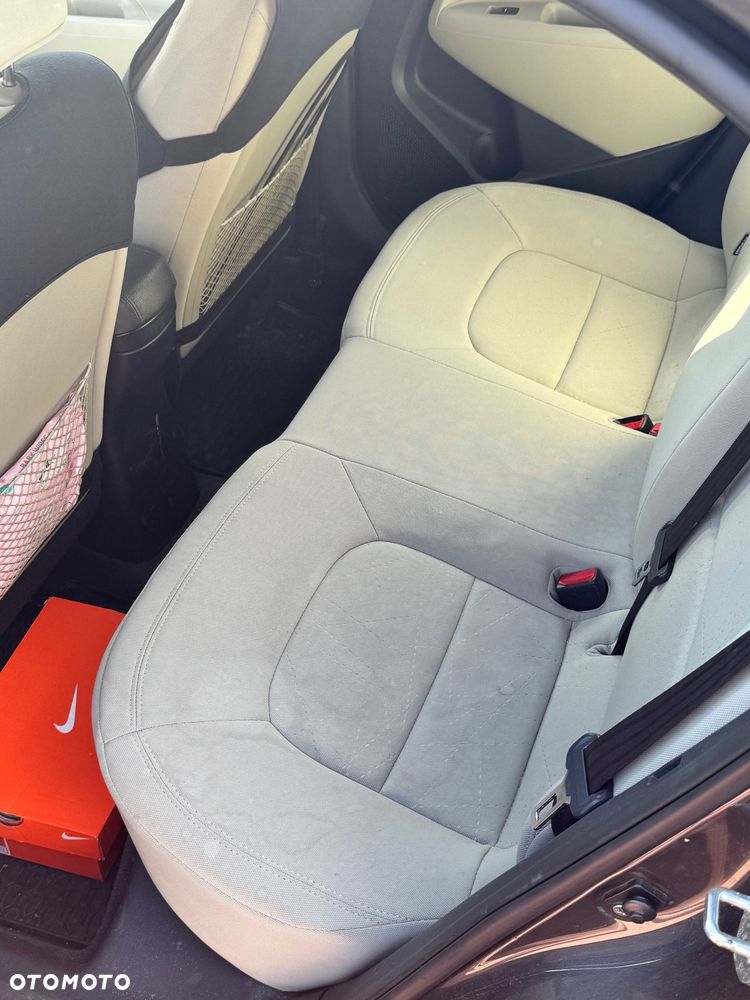 Kia Rio 1.4 crdi M - 14