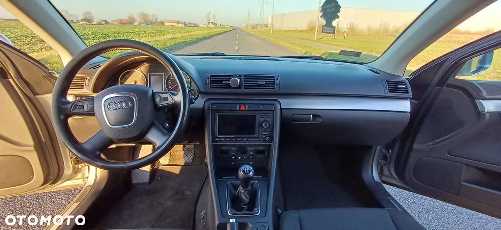 Audi A4 Avant 2.0 TDI DPF - 8