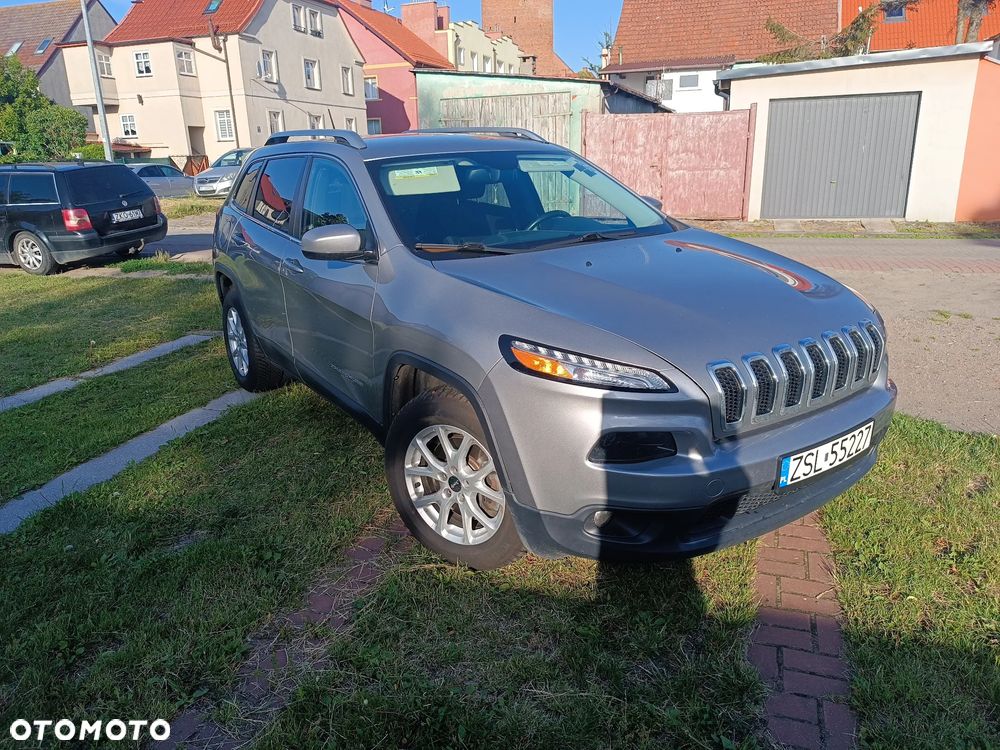Jeep Cherokee - 4