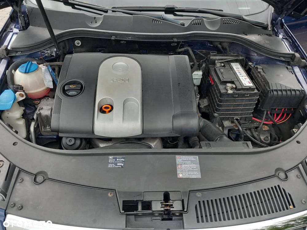 Volkswagen Passat Variant 1.6 FSI Trendline - 17