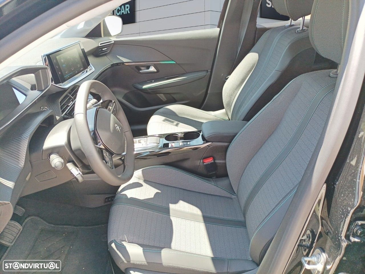 Peugeot e-208 - 9