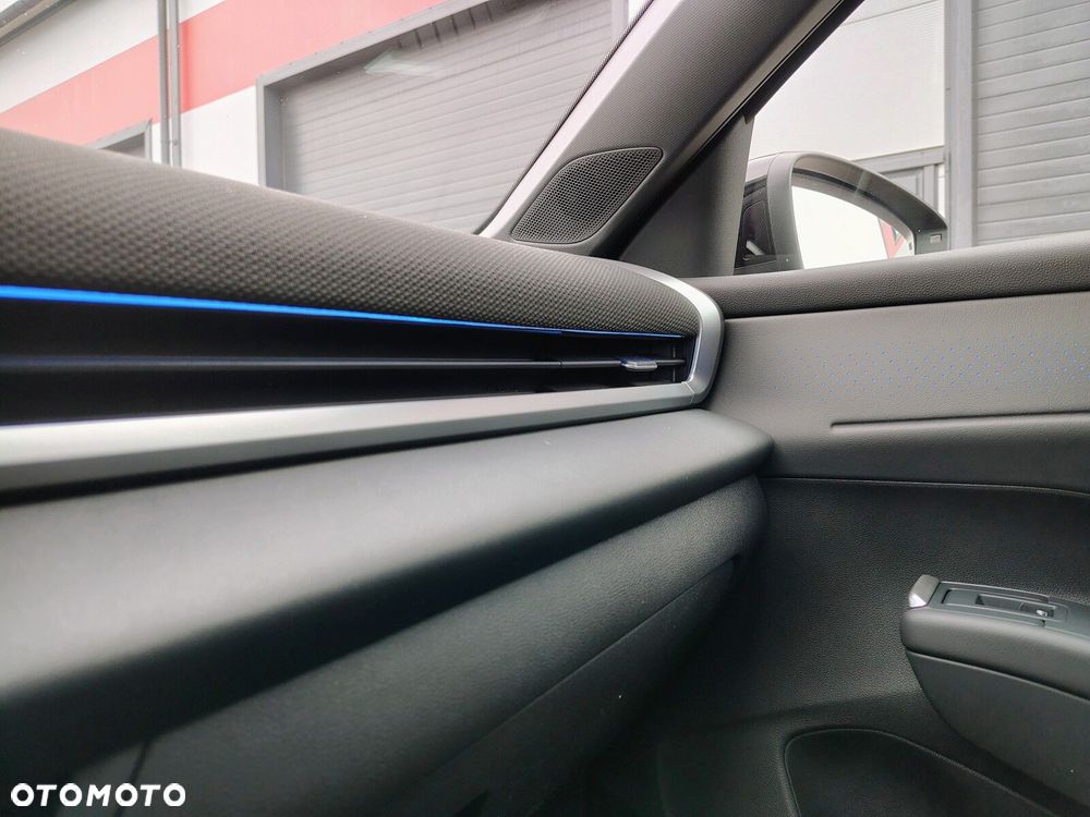 Volkswagen T-Roc - 22