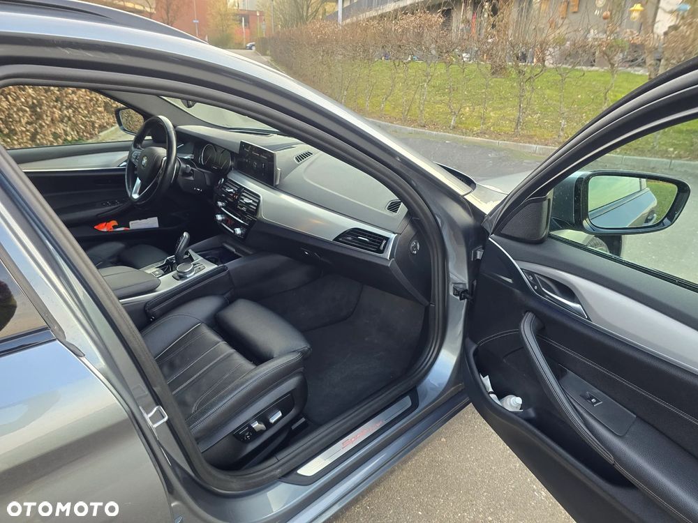 BMW Seria 5 520d xDrive Sport Line - 9