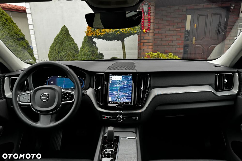 Volvo XC 60 B5 B AWD Geartronic RDesign - 9
