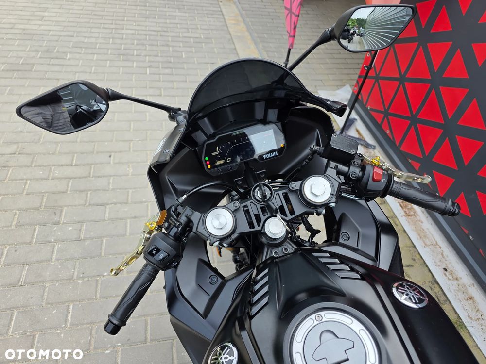 Yamaha YZF - 15