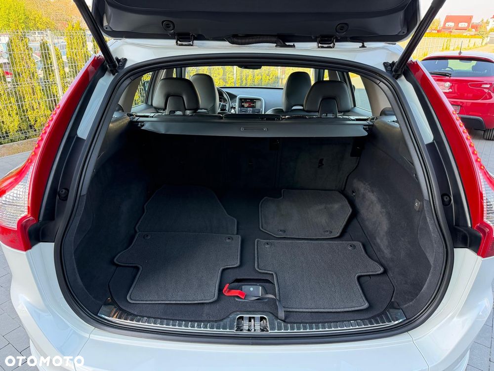 Volvo XC 60 D5 AWD Geartronic Summum - 27
