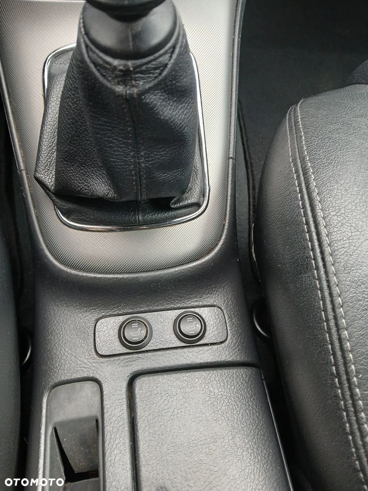 Toyota Avensis 2.0 D-4D - 14