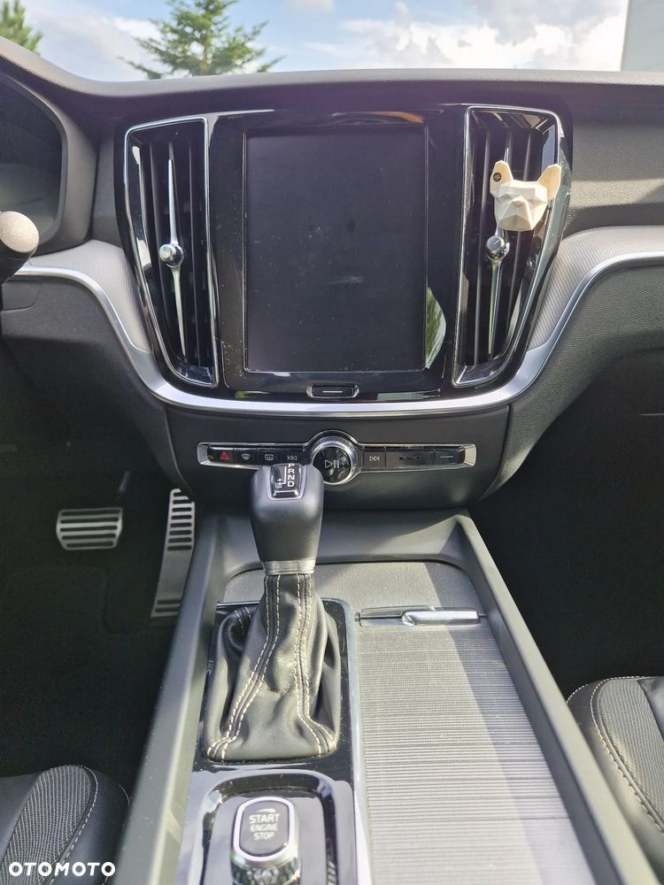 Volvo S60 T5 R-Design - 32